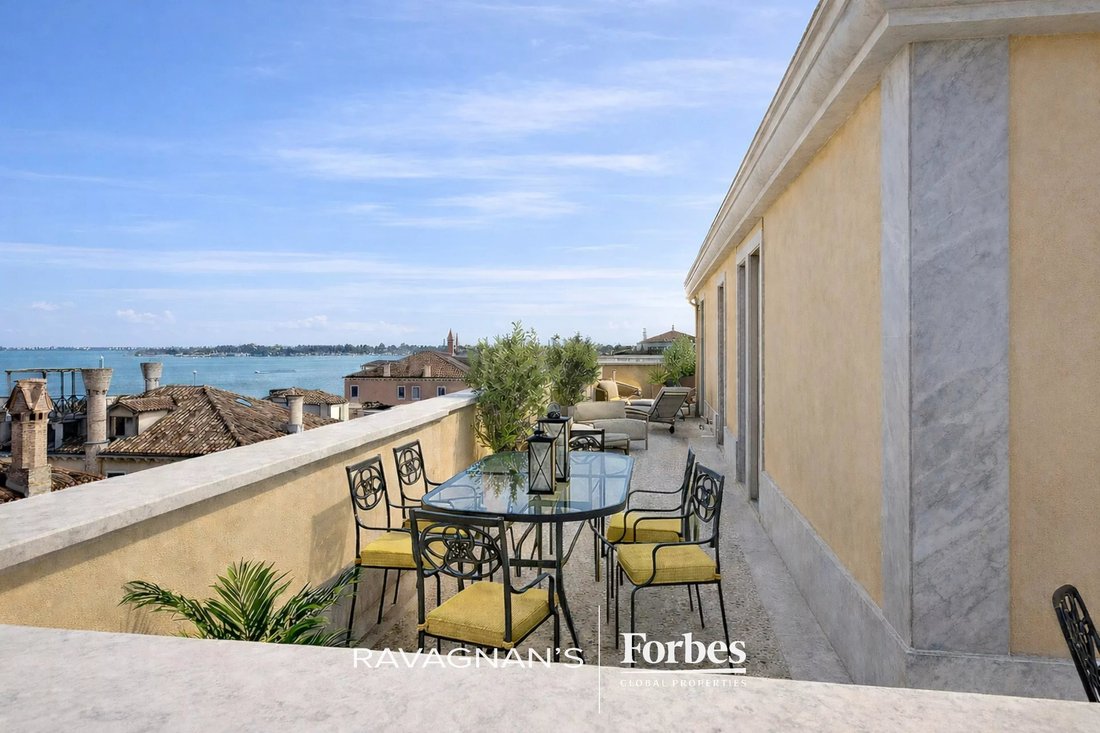 Apartment in Isle of Lido, Veneto, Italy 1 - 18404619