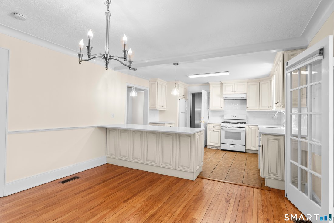 Apartment in Bridgeport, Connecticut, United States 5 - 18395320