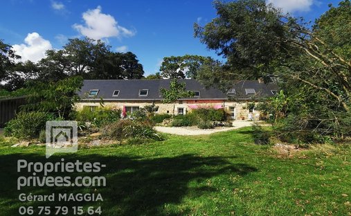 Villa in Rochefort-en-Terre, Brittany, France 1