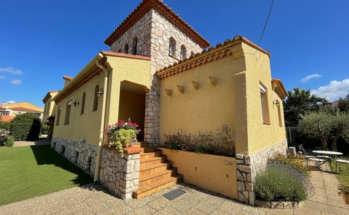 Villa in Sud, Elne, France 1