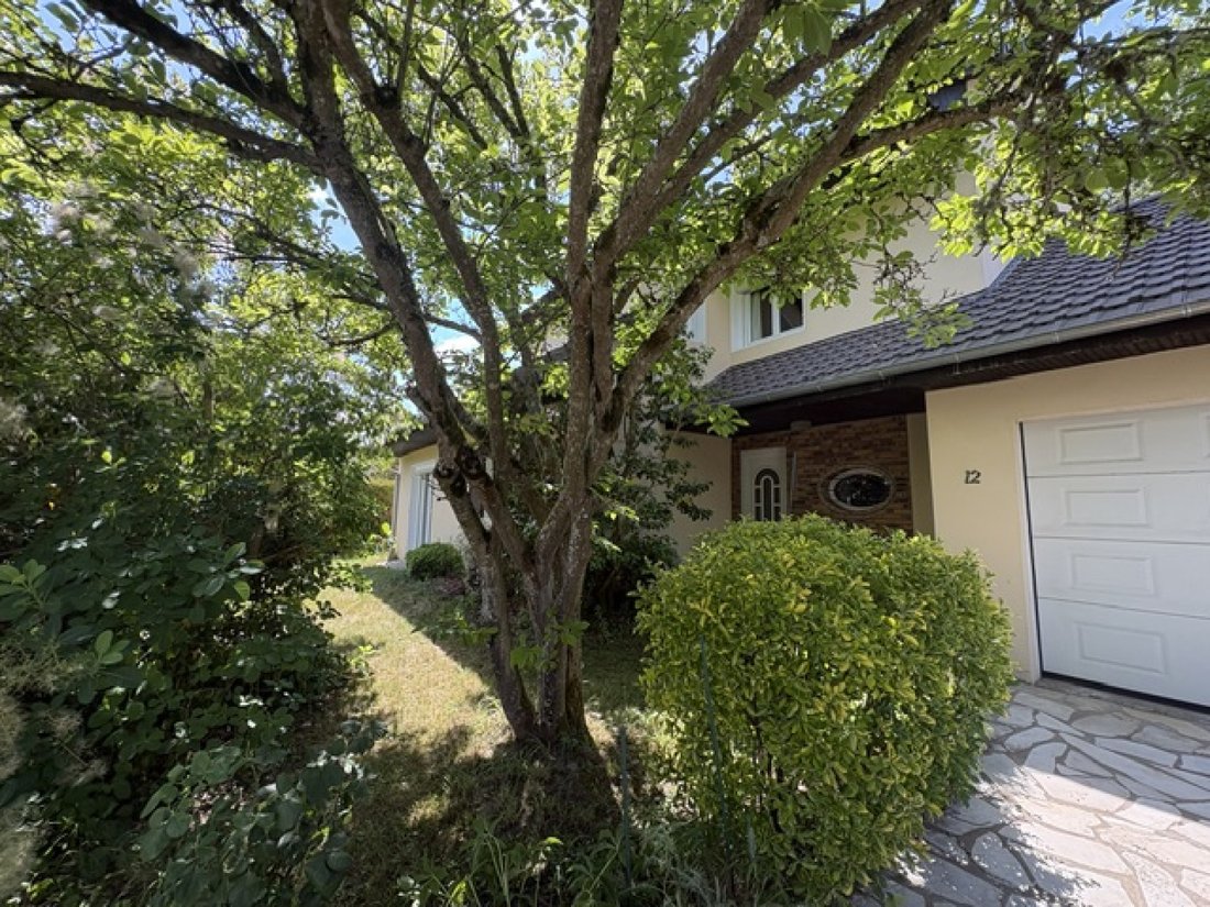 House in Rochefort-en-Yvelines, Ile-de-France, France 1 - 18404194