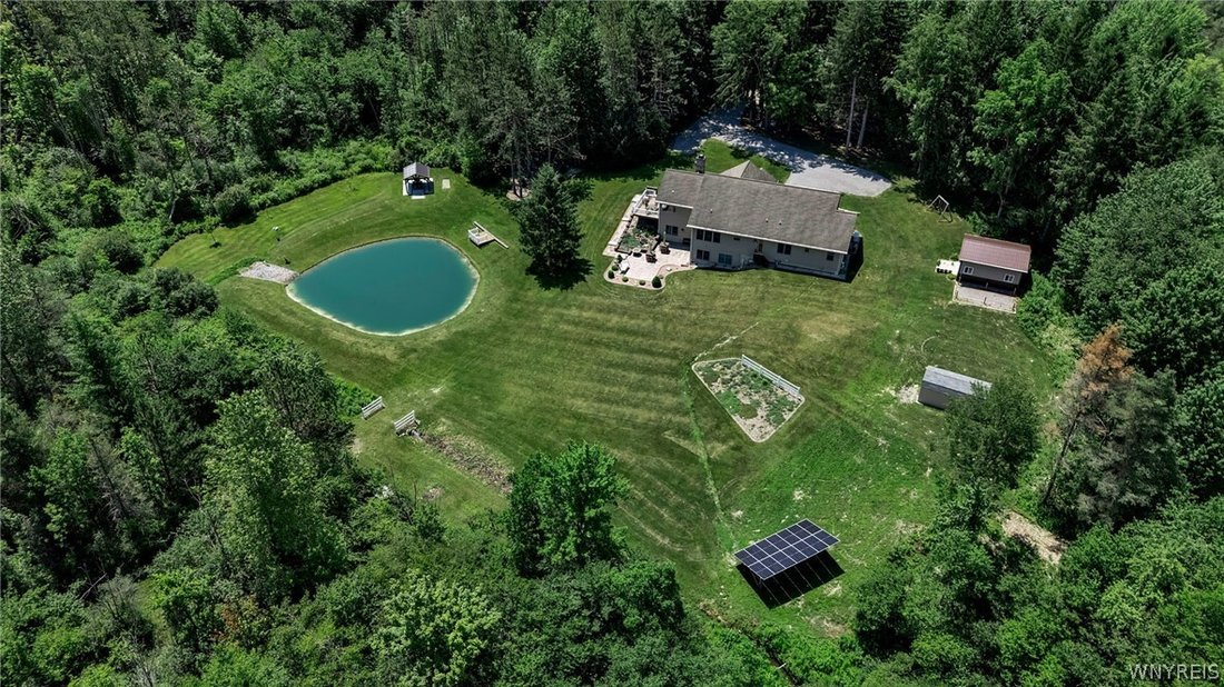 Alden, New York, United States 2 - 18406128