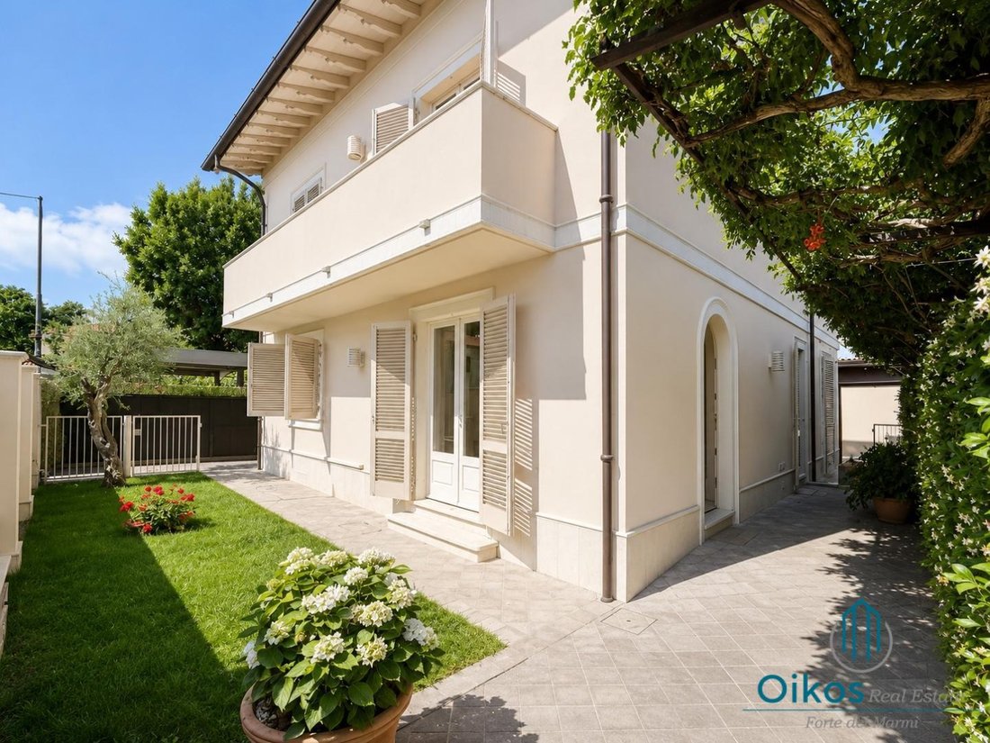 Villa in Vittoria Apuana, Forte dei Marmi, Tuscany 1 - 18407727