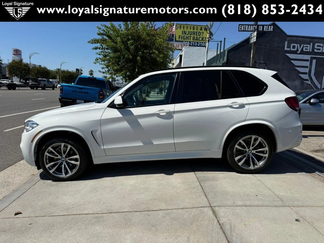 Suv in Van Nuys, CA, United States 4 - 18409682
