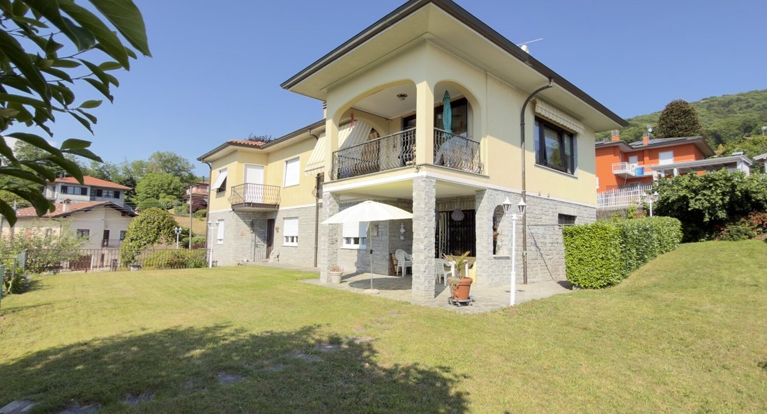 House in Luino, Lombardy, Italy 1 - 18414521