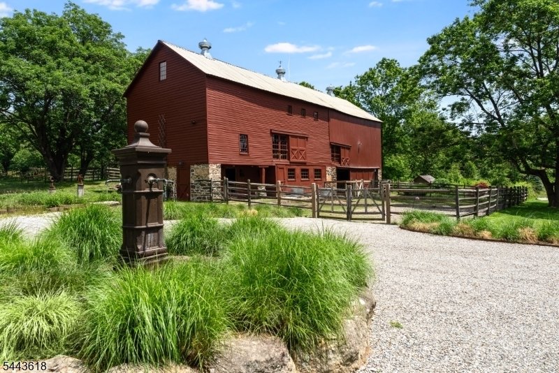 House in Tewksbury, New Jersey, United States 4 - 18418812