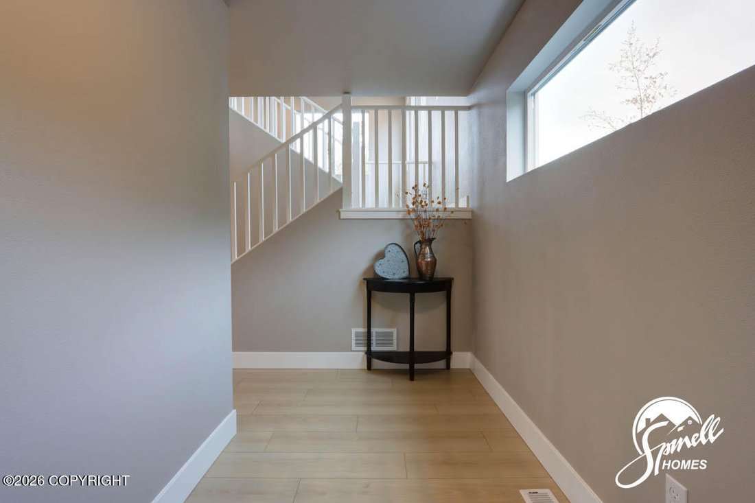 House in Anchorage, Alaska, United States 4 - 18418225