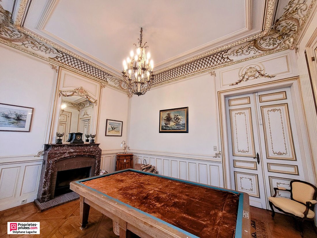 Villa in Centre Ville, Bethune, France 2 - 18405619