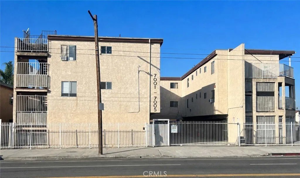 Los Angeles, California, United States 1 - 18408390