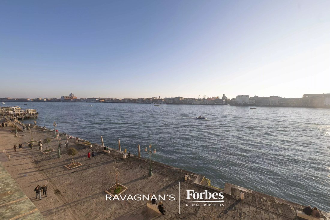 Apartment in Dorsoduro, Venice, Italy 3 - 18404850