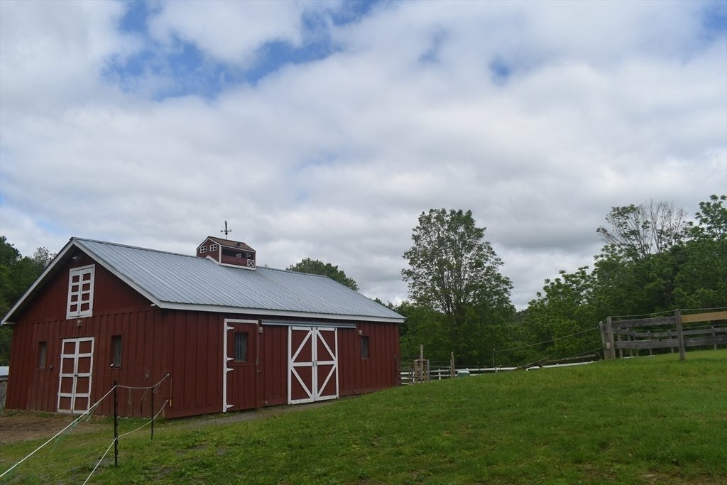 House in Spencer, Massachusetts, United States 3 - 18416024
