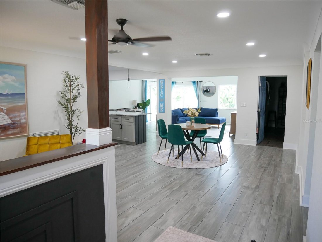 House in St. Petersburg, Florida, United States 4 - 18414850