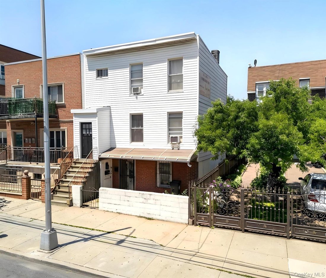 House in New York, New York, United States 2 - 18414805