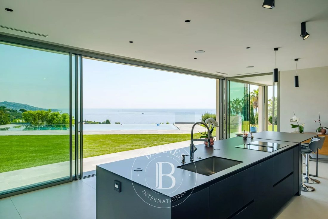 Villa in Nartelle-Noyer-Bellevue-bd des Sardinaux, Sainte-Maxime, France 4 - 18413706