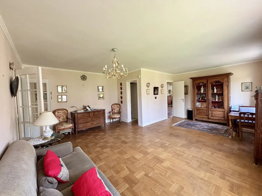 Apartment in Forêt, Saint-Germain-en-Laye, France 1 - 18407531