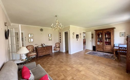 Apartment in Forêt, Saint-Germain-en-Laye, France 1