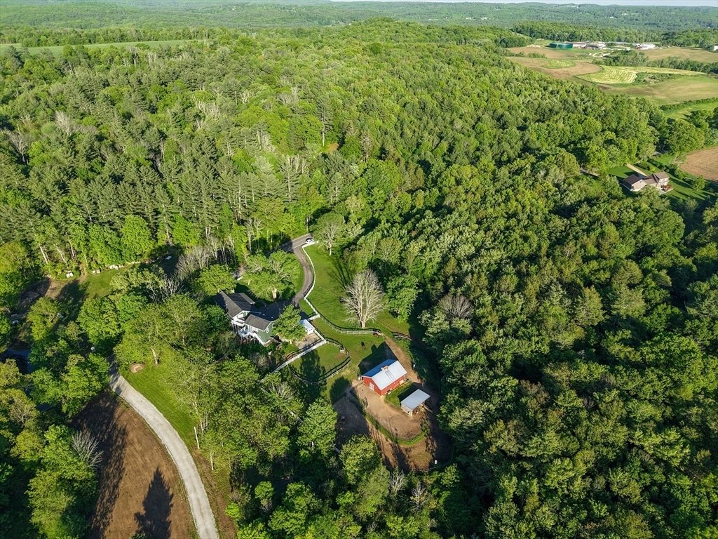 House in Spencer, Massachusetts, United States 1 - 18416024