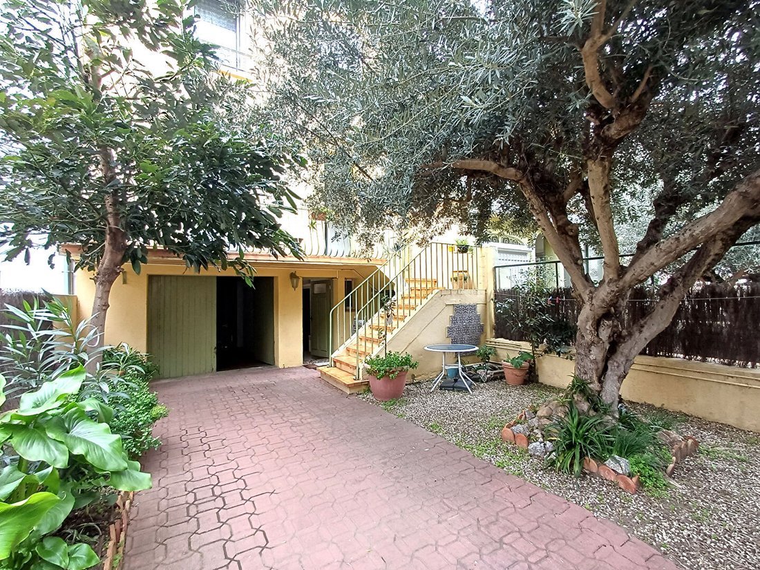 Villa in Les Platanes, Perpignan, France 4 - 18405934