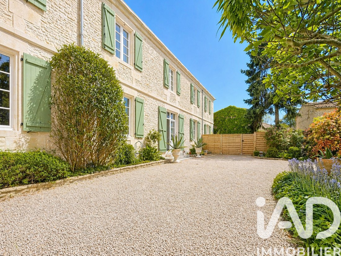House in Le Gue-d'Allere, Nouvelle-Aquitaine, France 2 - 18127228