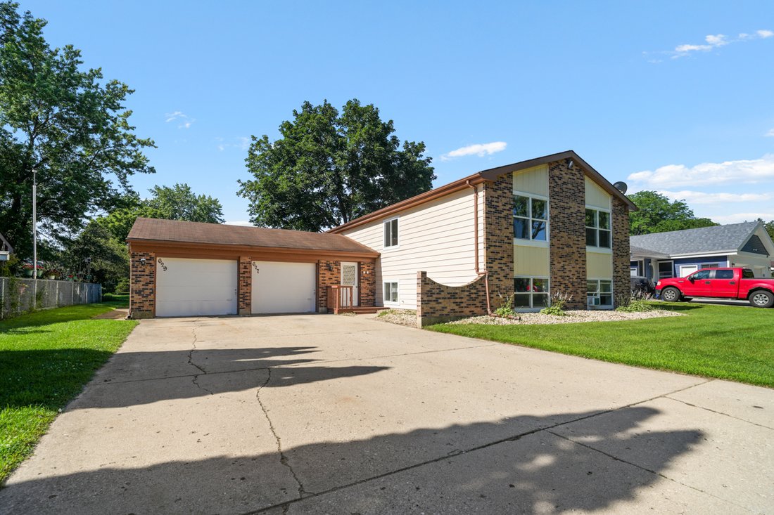 Village of Lakewood, Illinois, United States 1 - 18408444