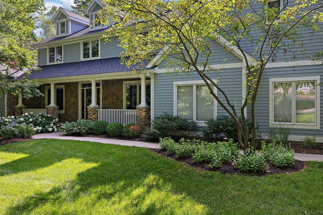Casa en Forest Hills, Míchigan, Estados Unidos 2 - 18403991