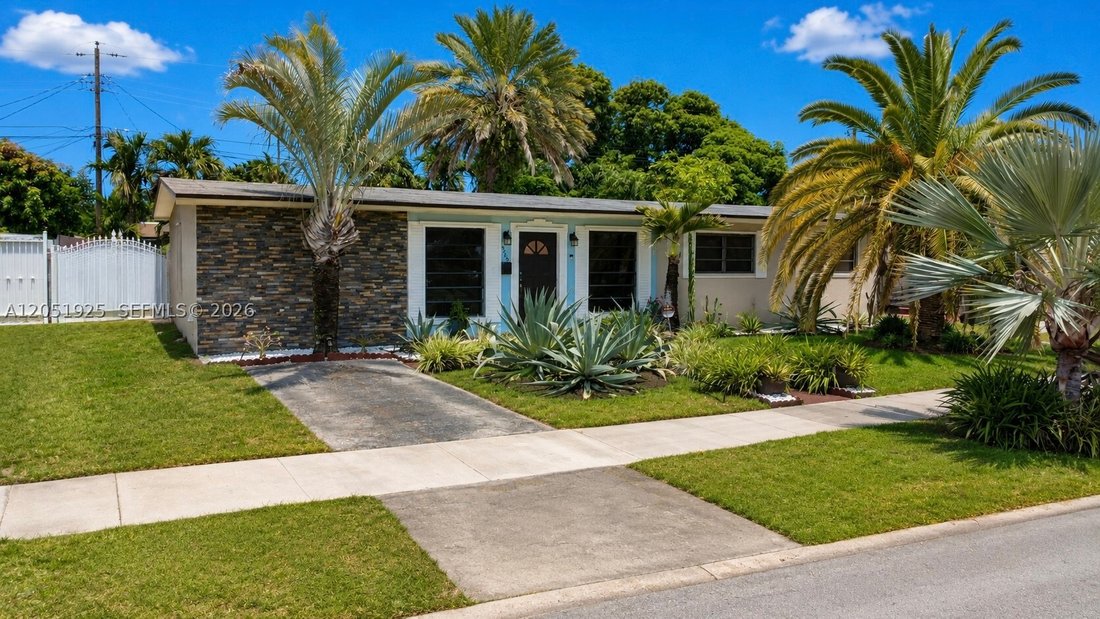 House in Hialeah, Florida, United States 2 - 18411344