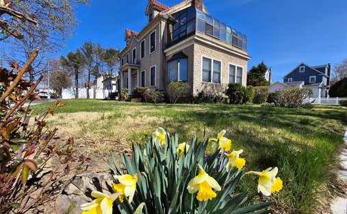 House in New York, New York, United States 1