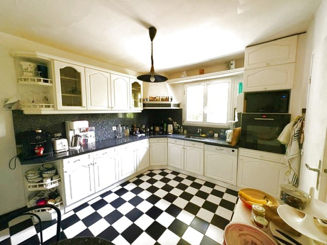 House in Rochefort-en-Yvelines, Ile-de-France, France 5 - 18404194