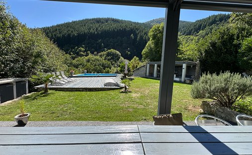 Villa in Valgorge, Auvergne-Rhône-Alpes, France 1