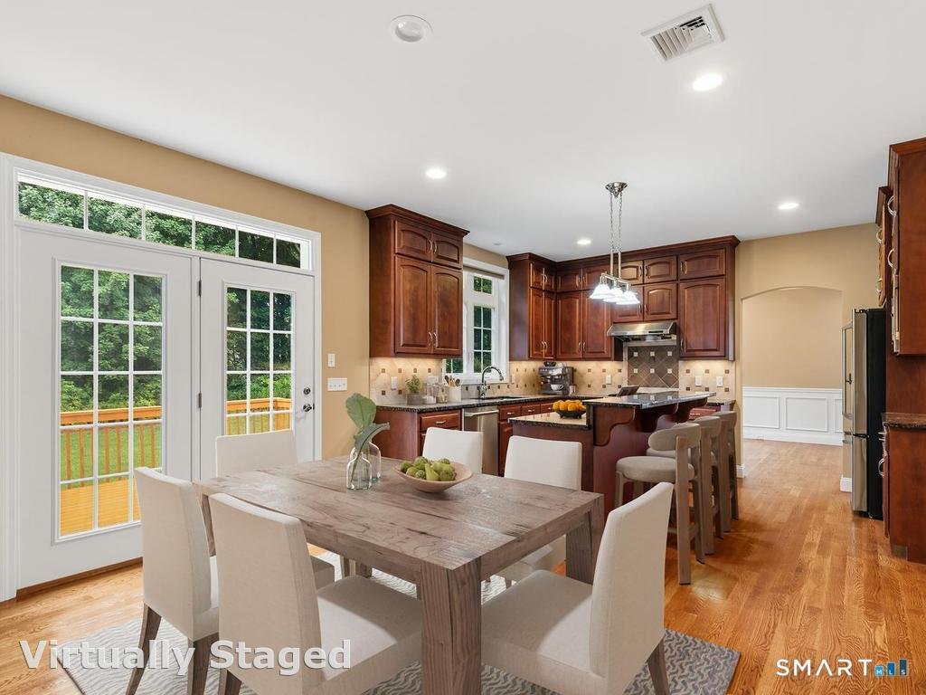 House in Southington, Connecticut, United States 5 - 18410967