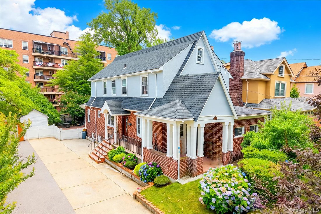House in New York, New York, United States 2 - 18413368