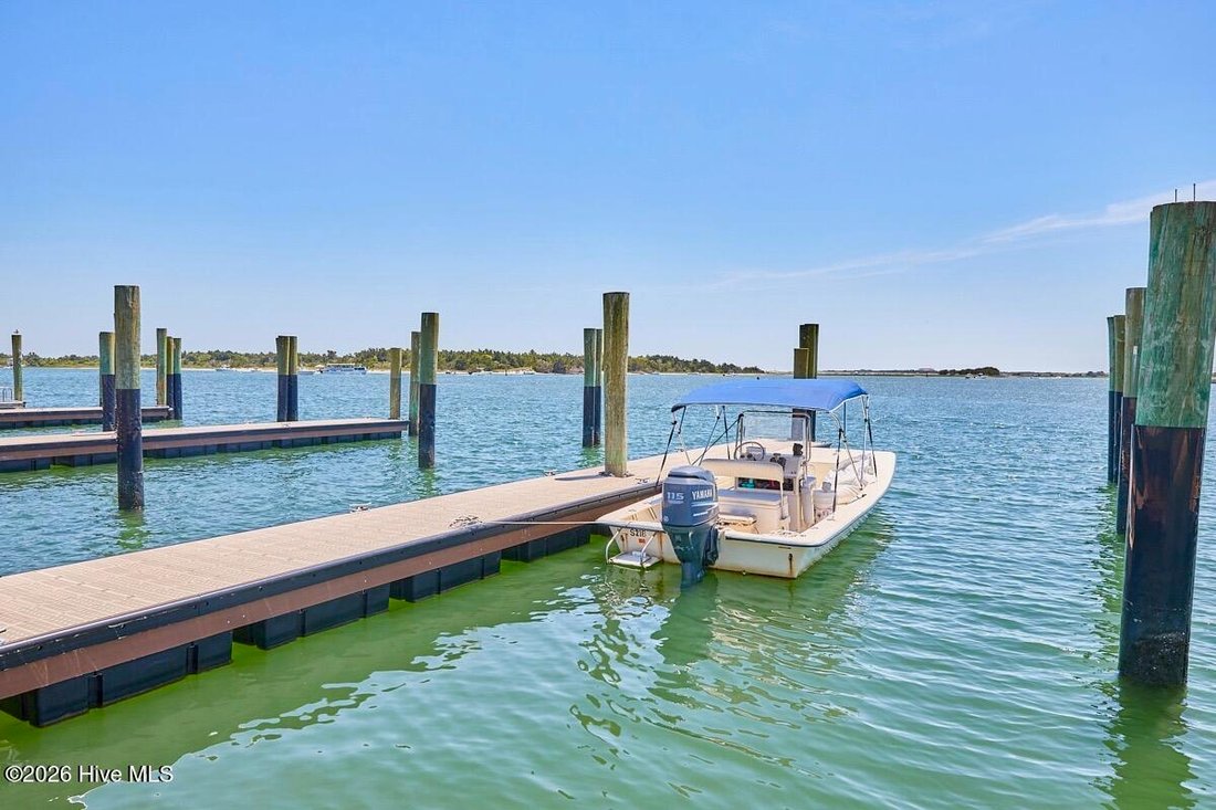 Townhouse in Beaufort, North Carolina, United States 3 - 18403226