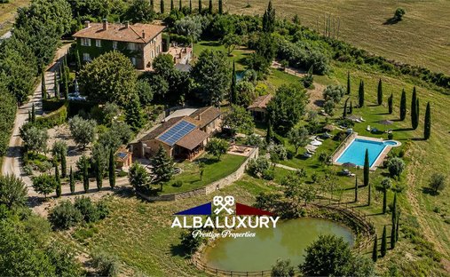 Villa in Pomarance, Tuscany, Italy 1