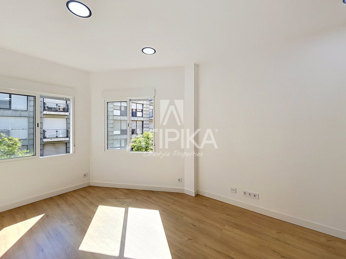 Apartment in Sarrià-Sant Gervasi, Barcelona, Spain 4 - 18409378