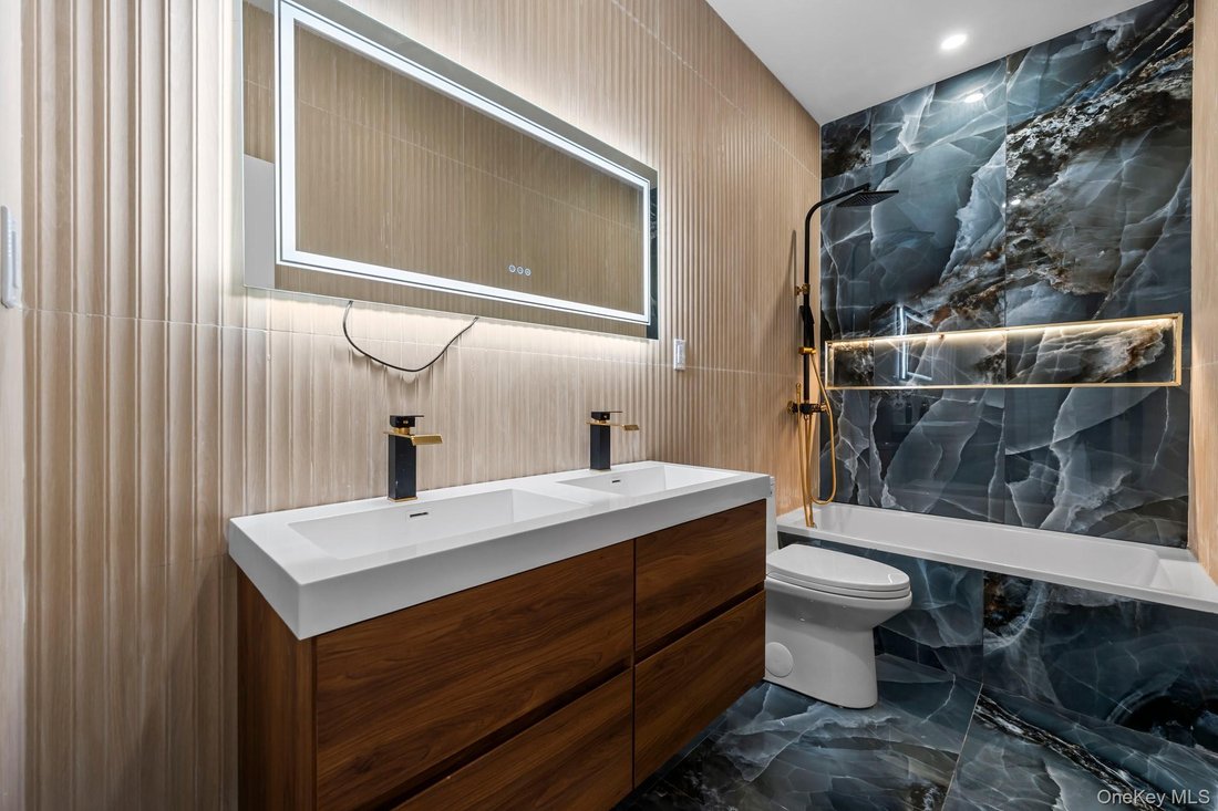 House in New York, New York, United States 5 - 18406943