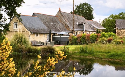 Villa a Chateau-Gontier-sur-Mayenne, Paesi della Loira, Francia 1