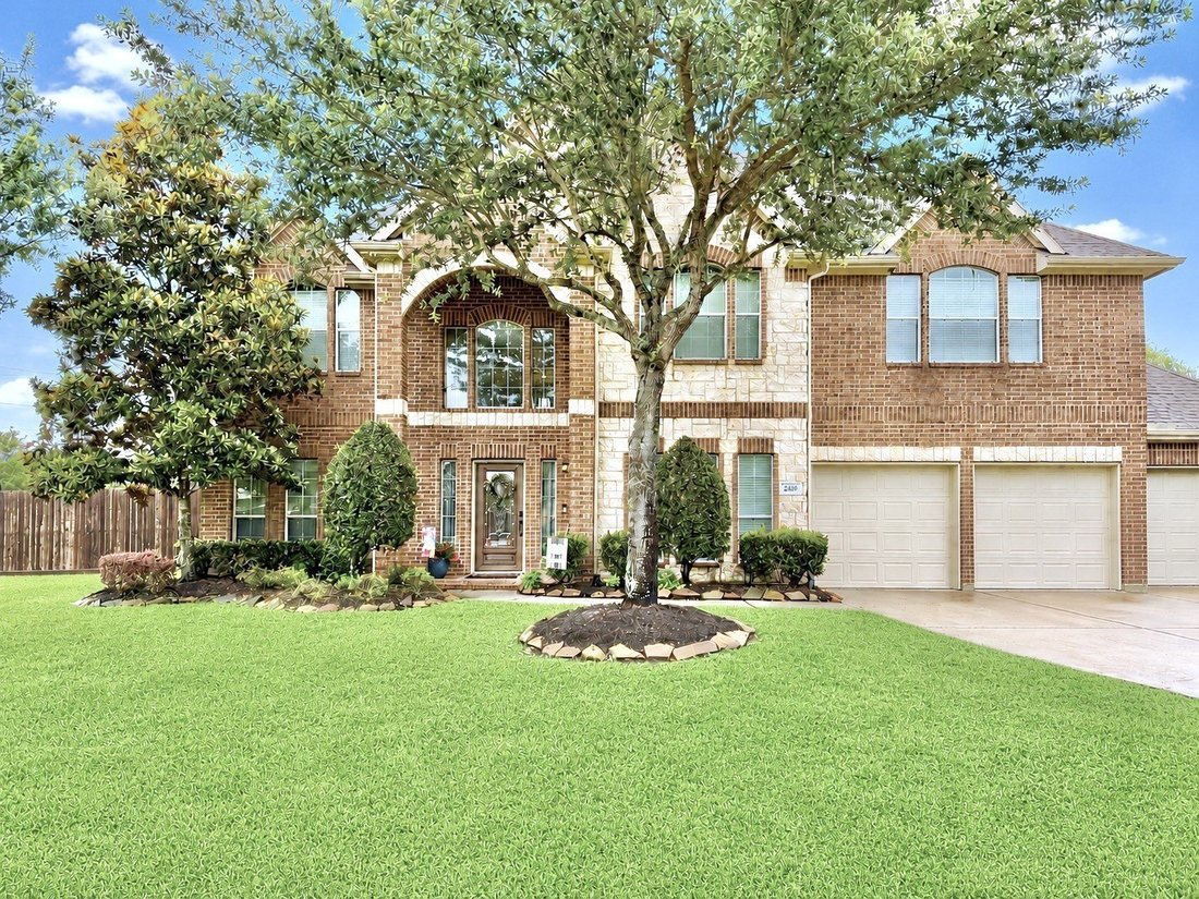 Friendswood, Texas, United States 2 - 18416107
