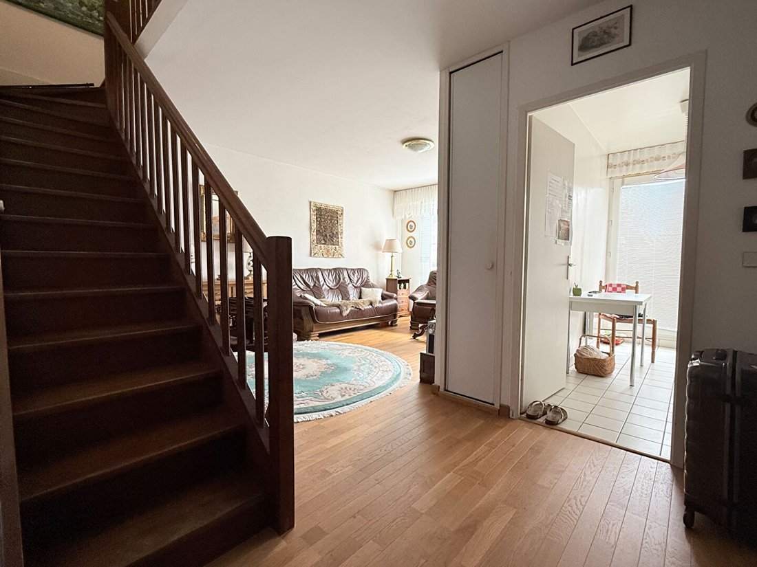 Apartment in Ferney-Voltaire, Auvergne-Rhône-Alpes, France 1 - 18405998