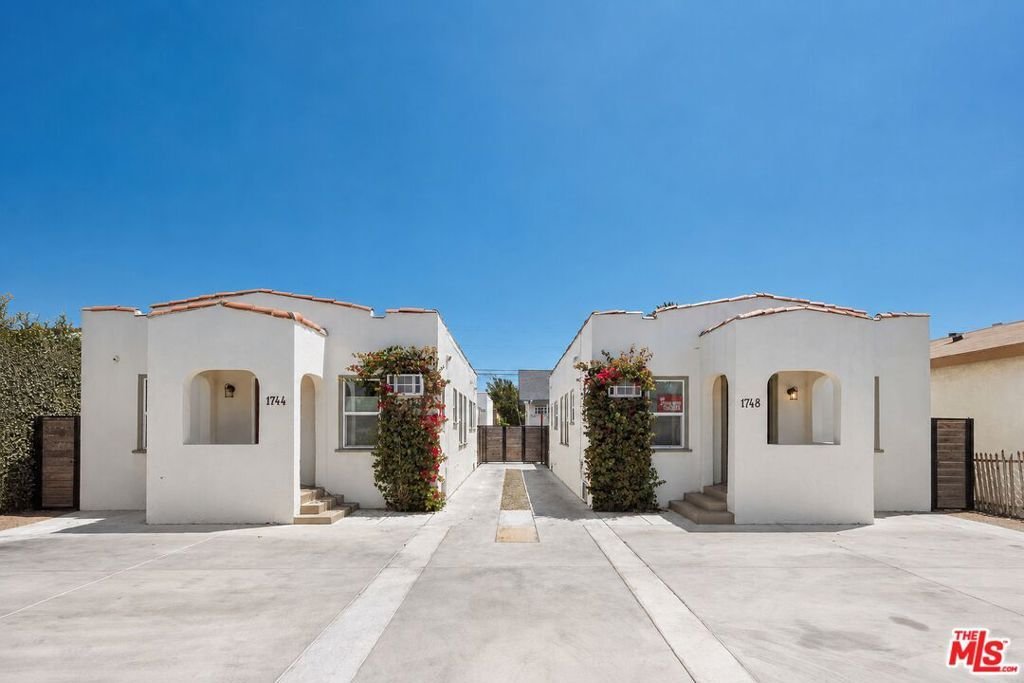 Los Angeles, California, United States 5 - 18407743