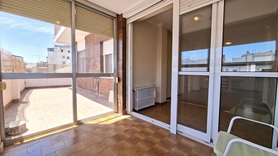 Penthouse in Los Remedios, Seville, Spain 2 - 18407839