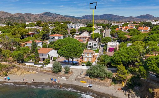 Villa en Llanca, Cataluña, España 1