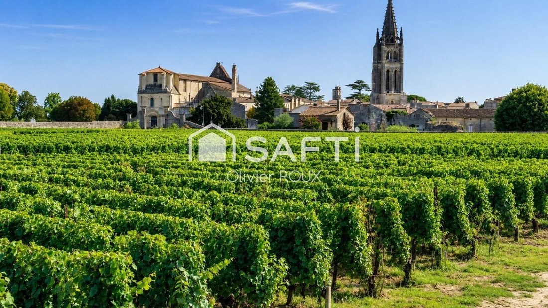 House in Saint-Sulpice-de-Faleyrens, Nouvelle-Aquitaine, France 1 - 18402433