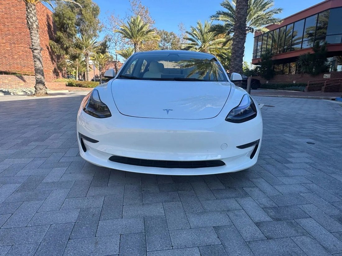 Sedan in Riverside, CA, United States 2 - 18412228