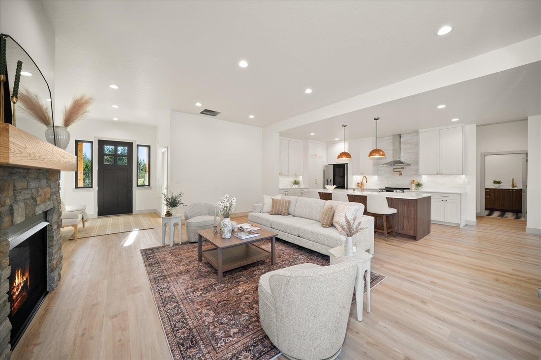 House in Deer Park, Washington, United States 3 - 18402953