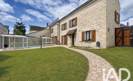 House in Cormeilles-en-Vexin, Ile-de-France, France 1