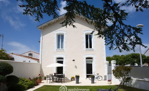 Villa in Sud, Nieul-sur-Mer, France 1