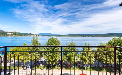 Penthouse in Arona, Piemont, Italien 1