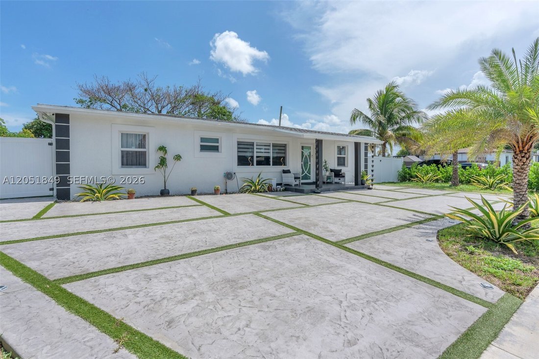 House in Opa-locka, Florida, United States 1 - 18407419