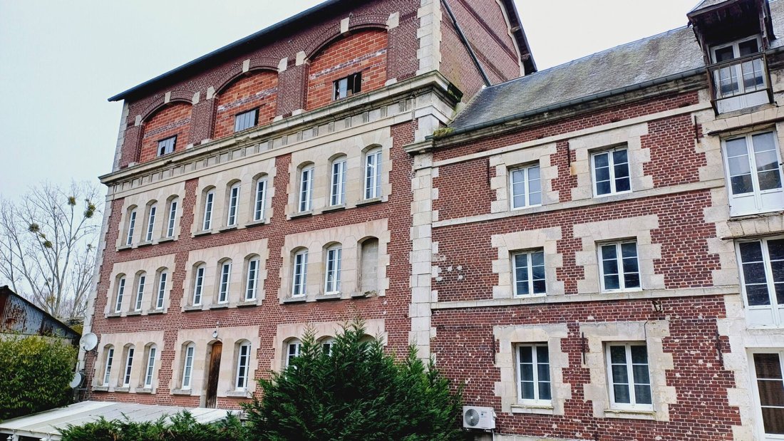Zone Est, Noyon, France 1 - 18405409