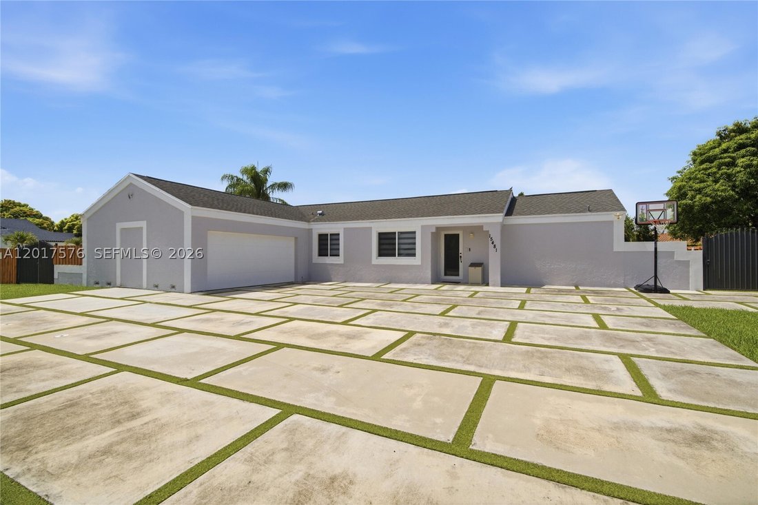 House in Miami, Florida, United States 1 - 17898581